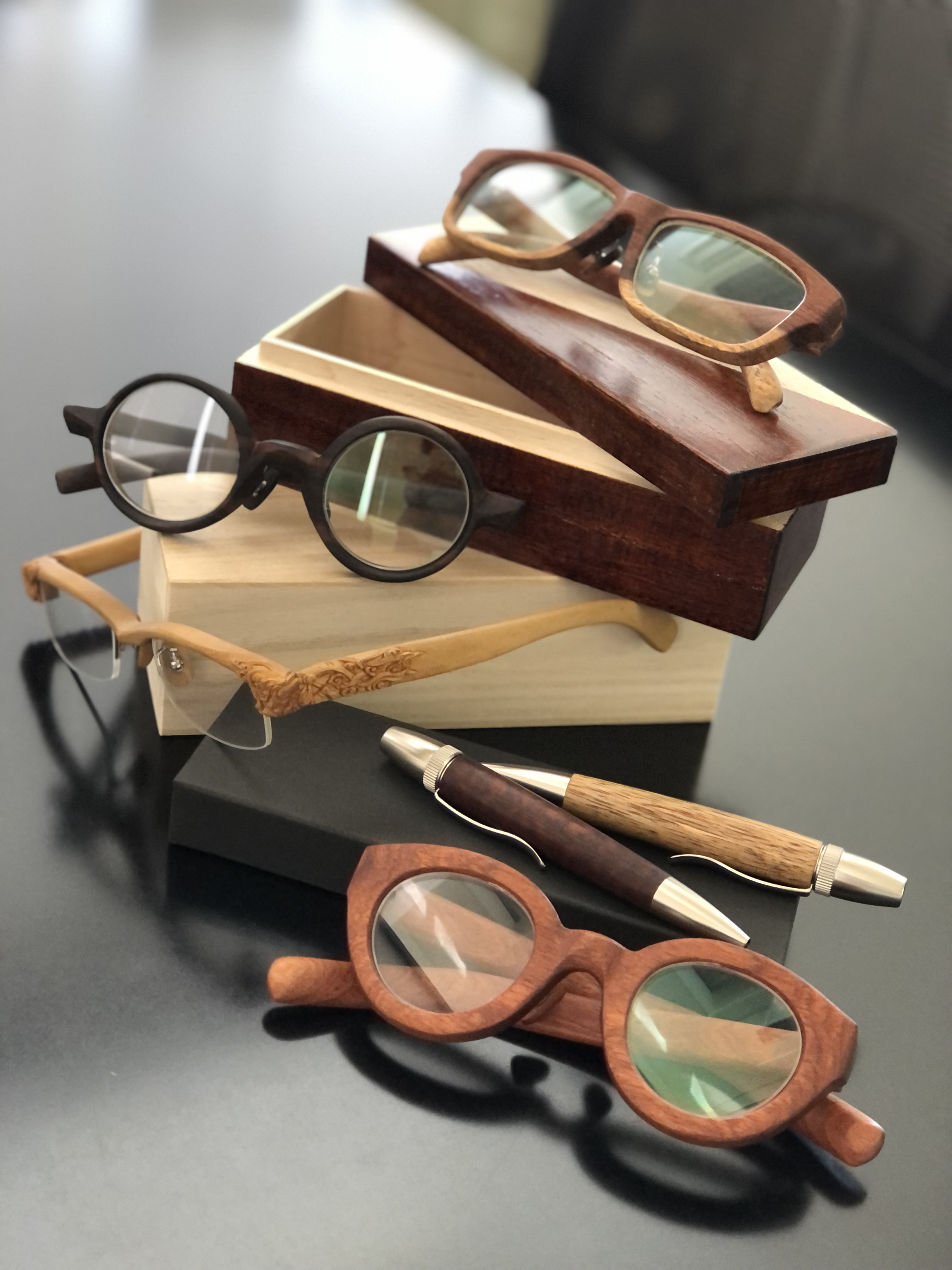 Natural Wood Eyewear Collection：天然木製フレーム　天然木製めがねケース　天然木製キーホルダー　天然木製ペン
